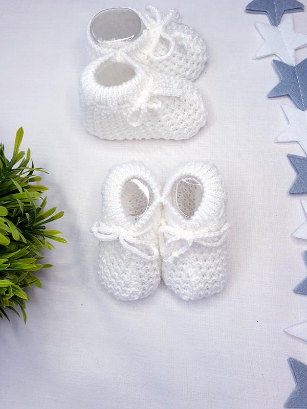 Cream knitted booties